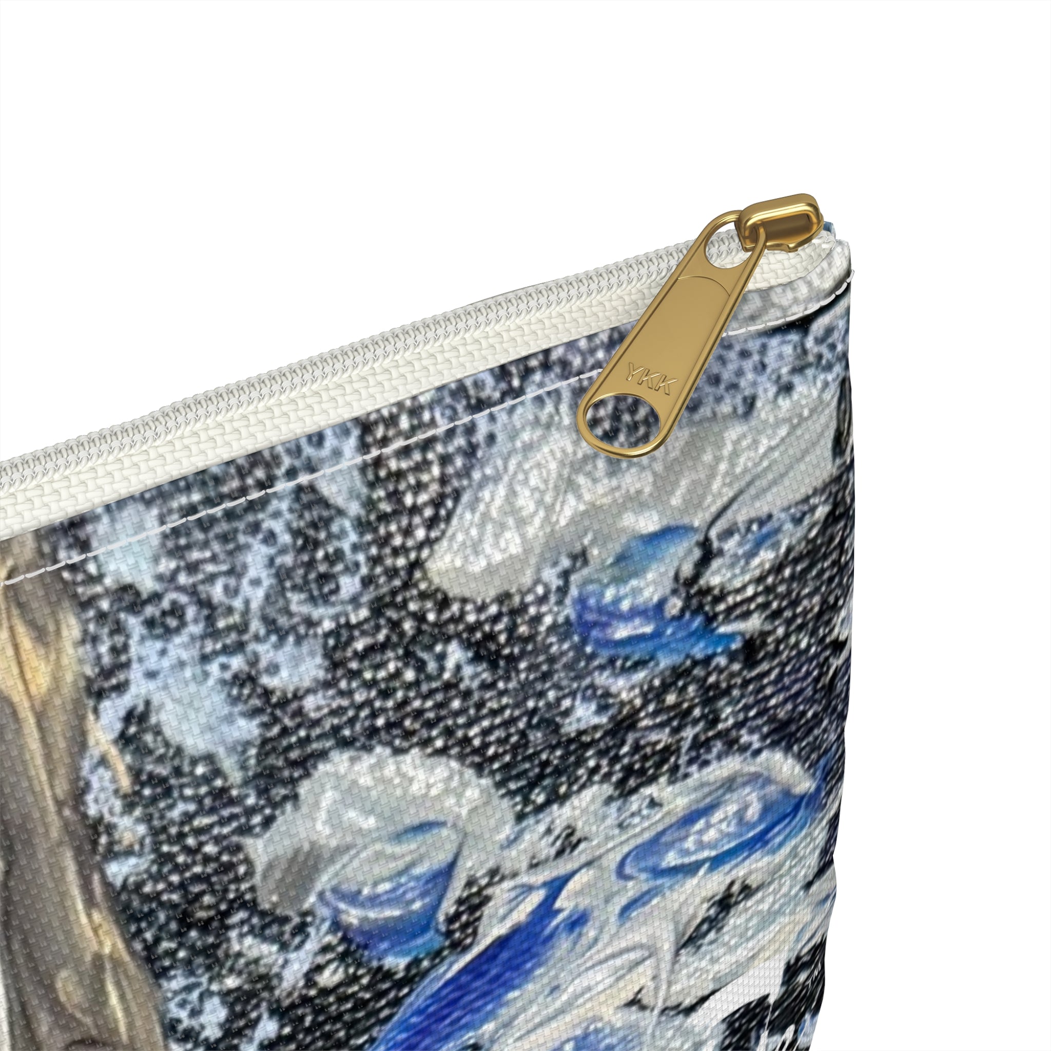 Snowy Sentinel Pouch