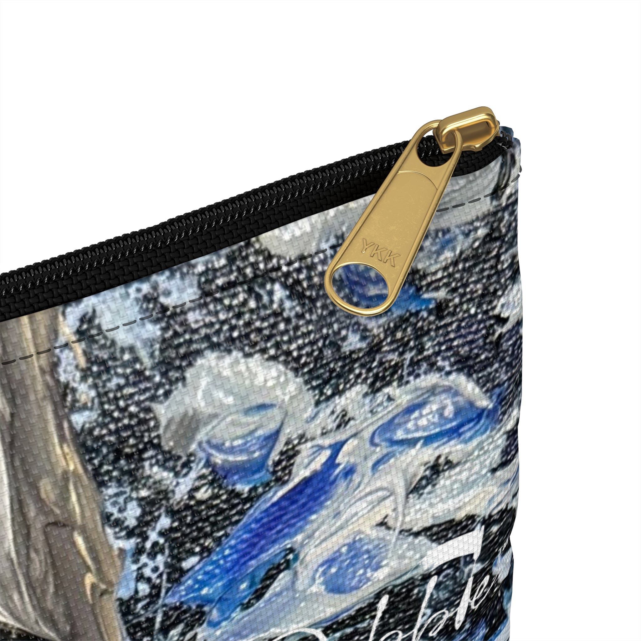 Snowy Sentinel Pouch